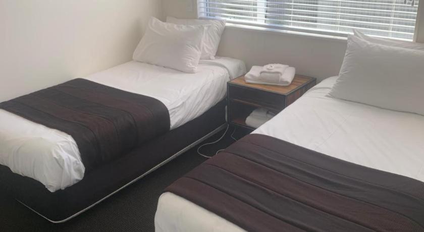 The Riccarton Hotel Christchurch Exteriör bild